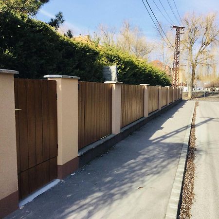Appartamento Baky House Balatonlelle Esterno foto