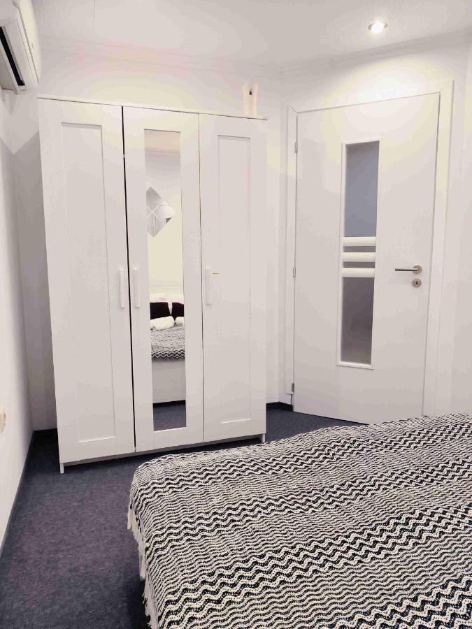 Appartamento Baky House Balatonlelle Esterno foto