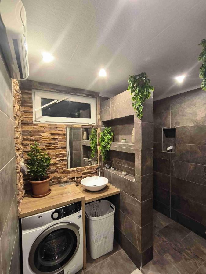 Appartamento Baky House Balatonlelle Esterno foto
