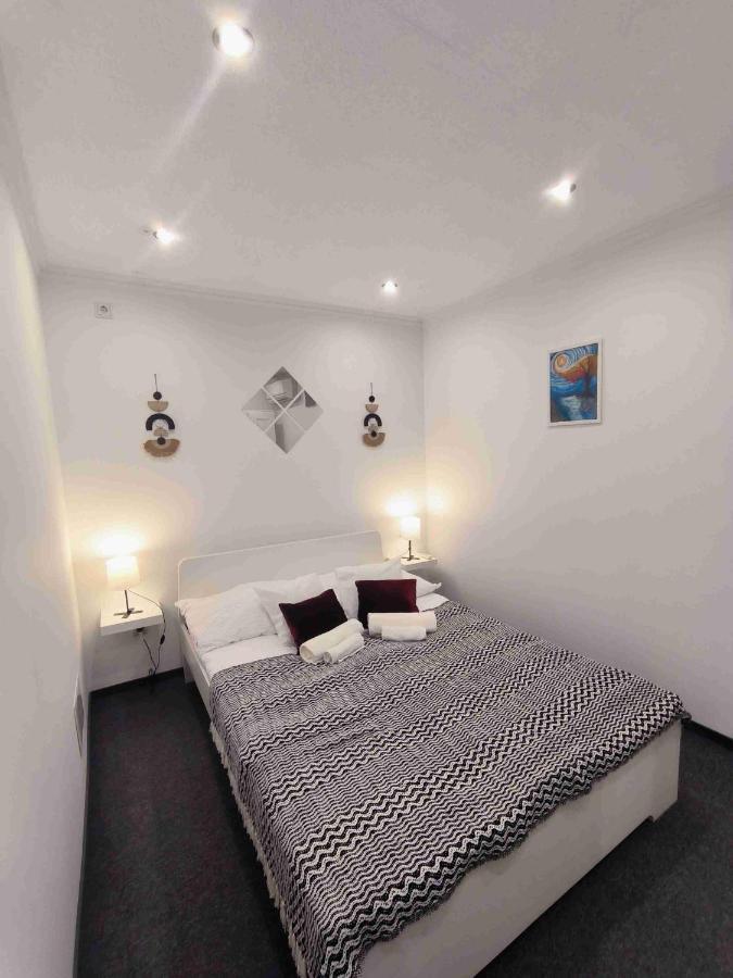 Appartamento Baky House Balatonlelle Esterno foto