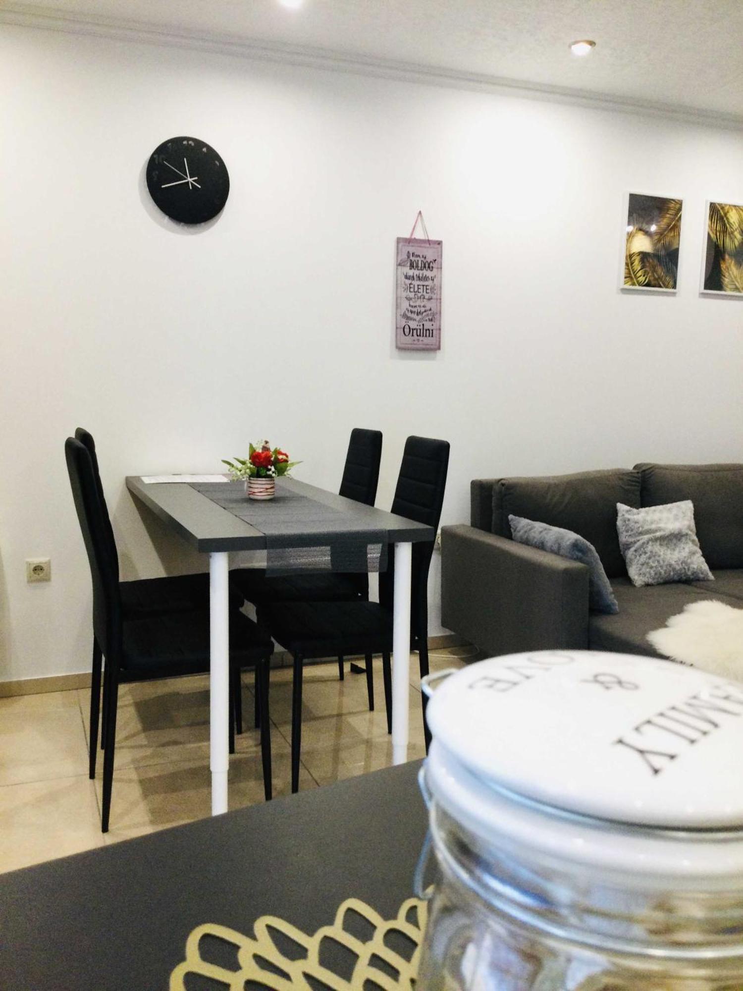 Appartamento Baky House Balatonlelle Esterno foto
