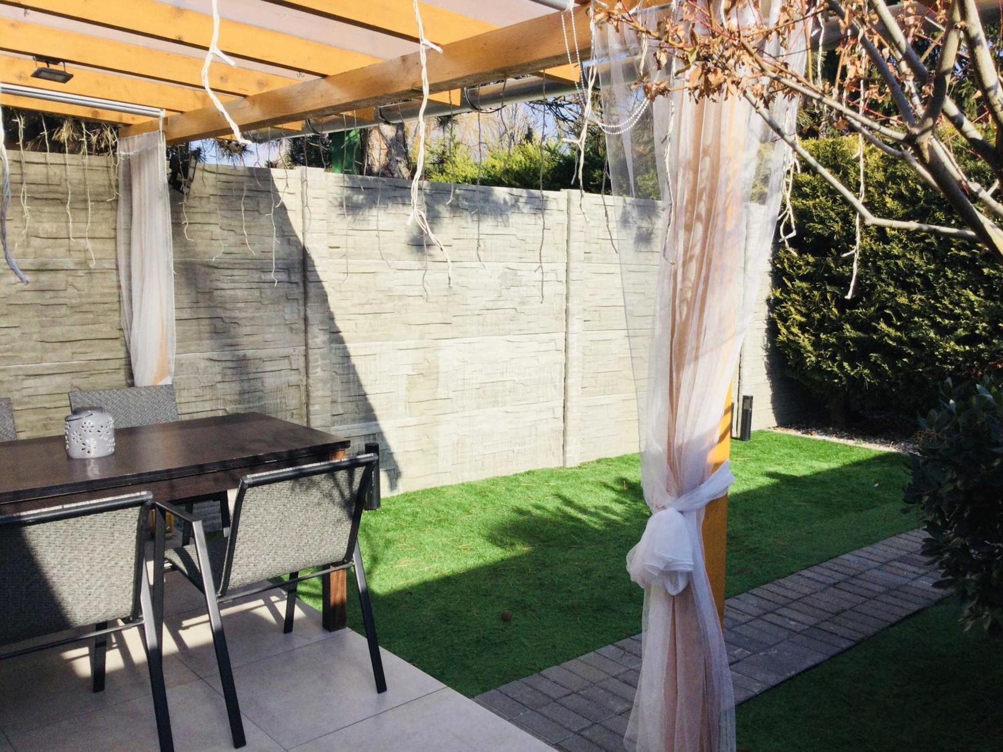 Appartamento Baky House Balatonlelle Esterno foto