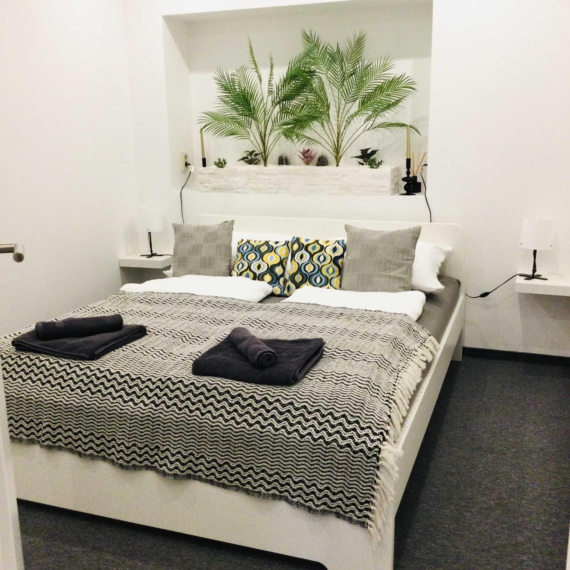 Appartamento Baky House Balatonlelle Esterno foto